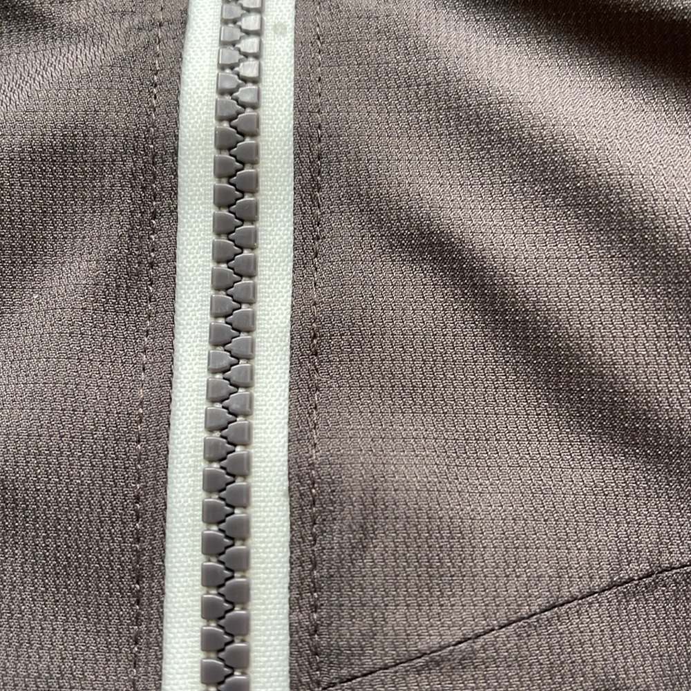 Stio Women's Shot 7 Down Jacket size XL
Excellent condition - Picture 9 of 9
